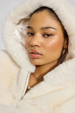 Shop Faux-Fur Puffer Jacket Cropped Jackets|Puffers