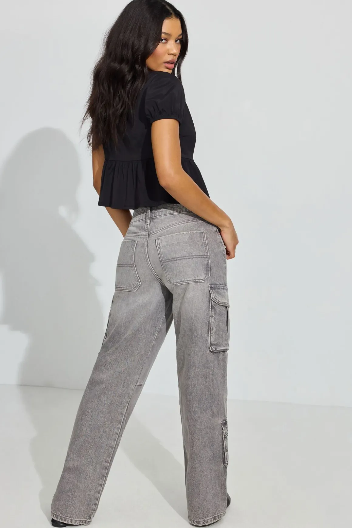 Store High Rise Wide Cargo Jeans Jeans