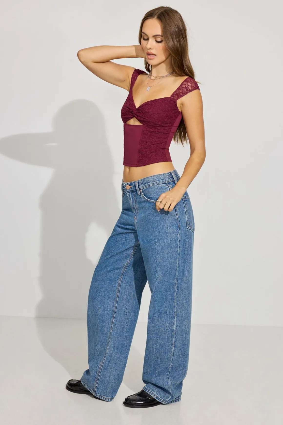 Online Low Rise Baggy Jeans Jeans