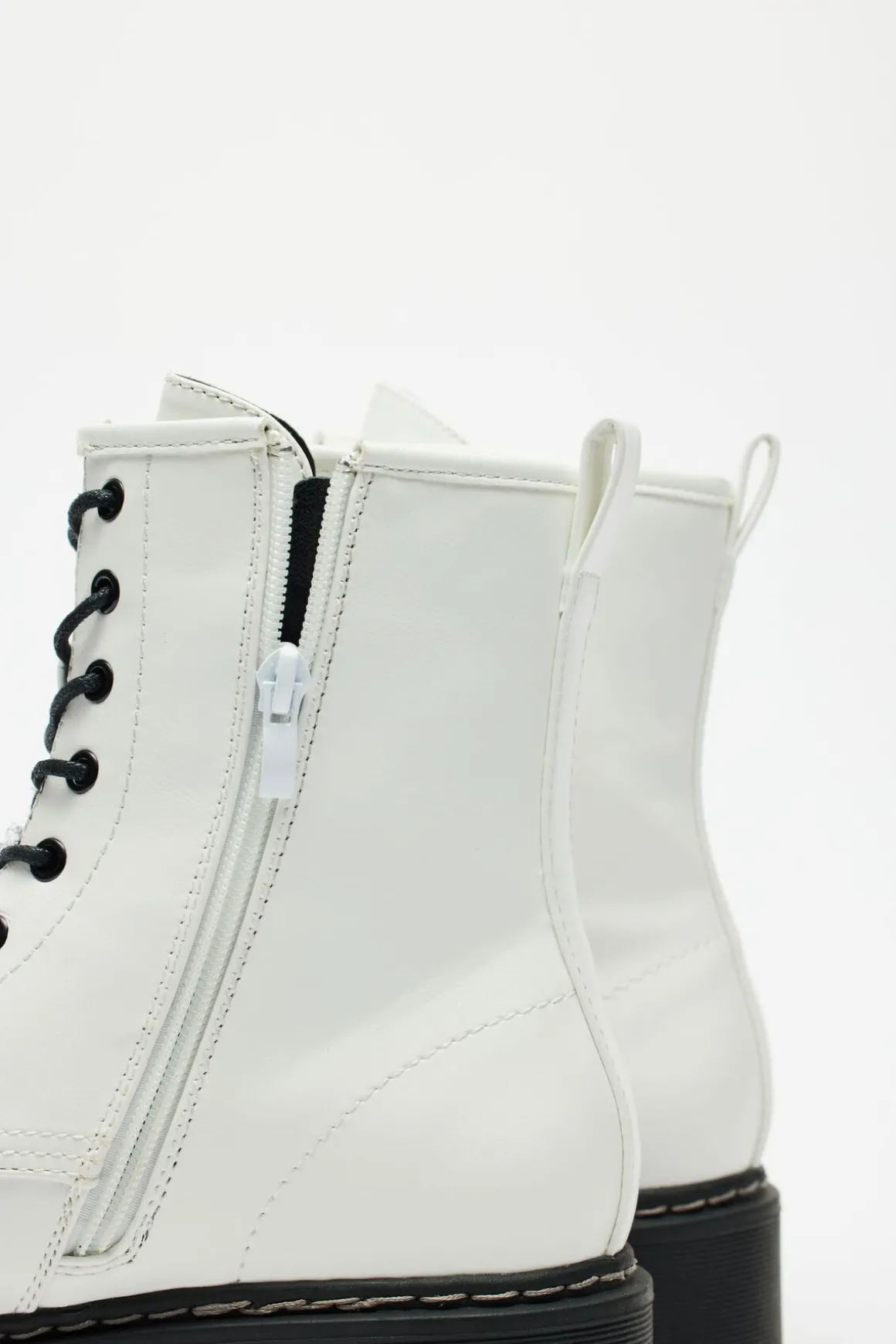 Cheap STEVE MADDEN Betty Boots Shoes